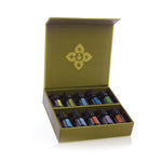doTERRA Familien-Kit mit 10 ätherischen Ölen auf weißem Hintergrund